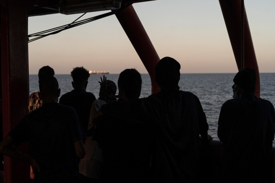 Ett nytt dödligt skeppsbrott har inträffat utanför Tunisien. På bilden syns flyktingar som räddades på Medelhavet under hösten 2022. Arkivbild.