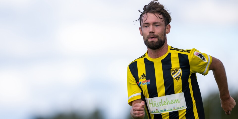 Albin Ekström byter den gulsvarta IFK-tröjan mot den grönvita HIF-tröjan.