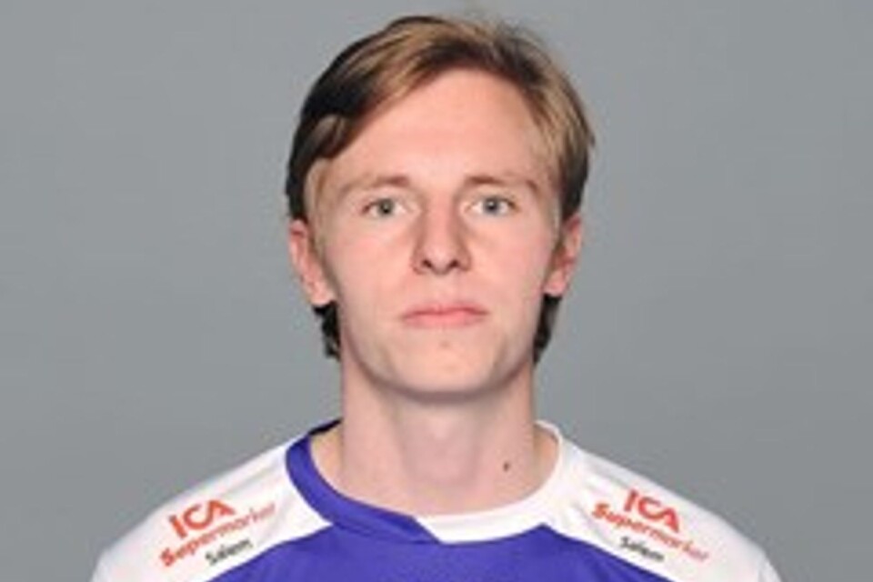 Tobias Lindström kom elva i den norra allsvenskans poängliga och jagades av mängder av SSL-klubbar efter säsongen. Nu har backen bestämt sig för spel i Kalmarsund.