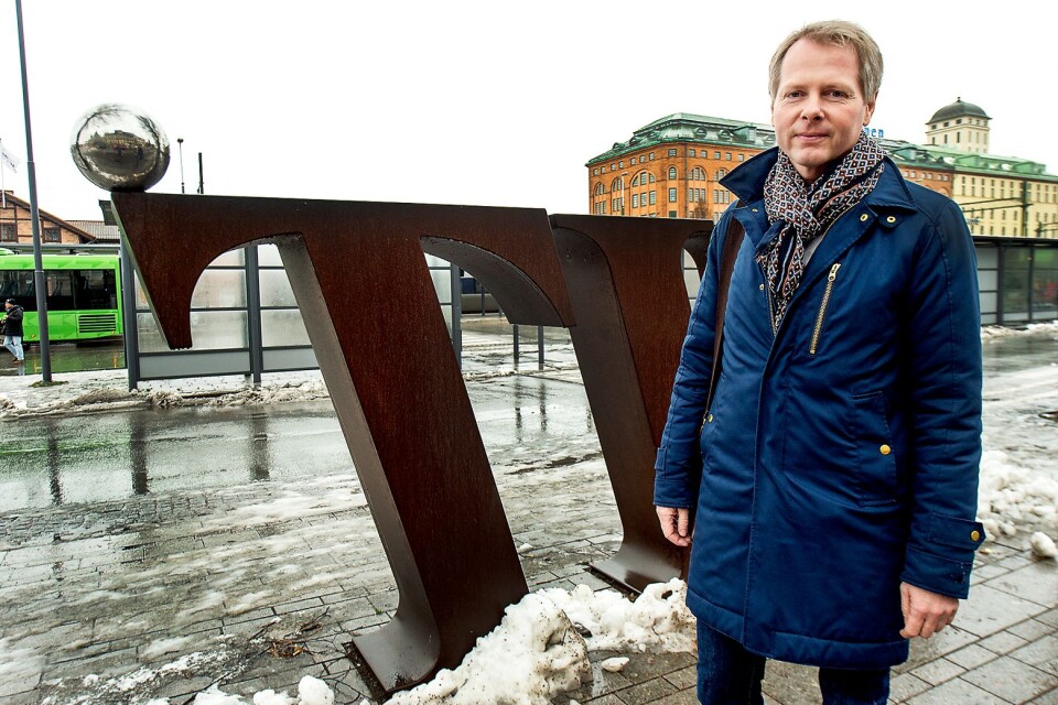 Christer Nylander, Liberalerna vid en känd skulptur i sin hemstad, Kristianstad.