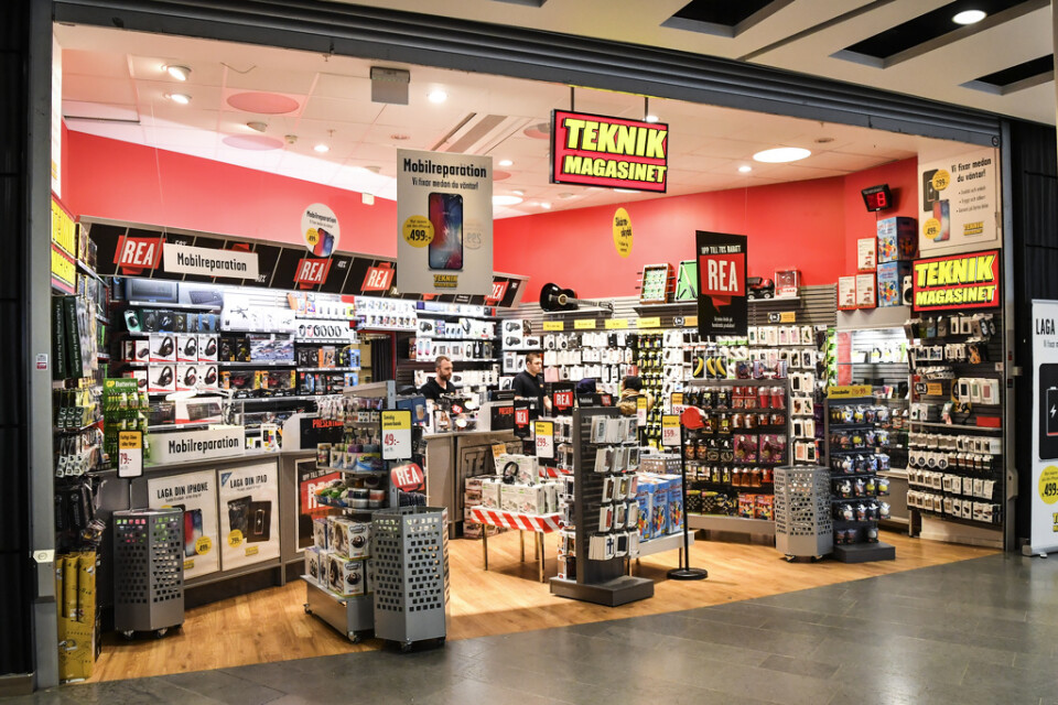 Teknikmagasinets tidigare 85 svenska butiker bantas till 52, meddelar nya ägaren Ambia. Arkivbild