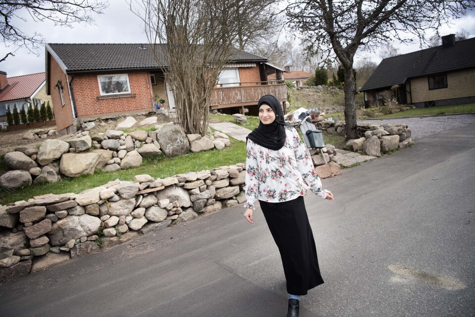 Familjen flyttade från Hultsfred till Broby för två år sedan. ”Ett viktigt skäl var att här är det enklare att ta sig till flyget”, säger Zahraa Almahdi.