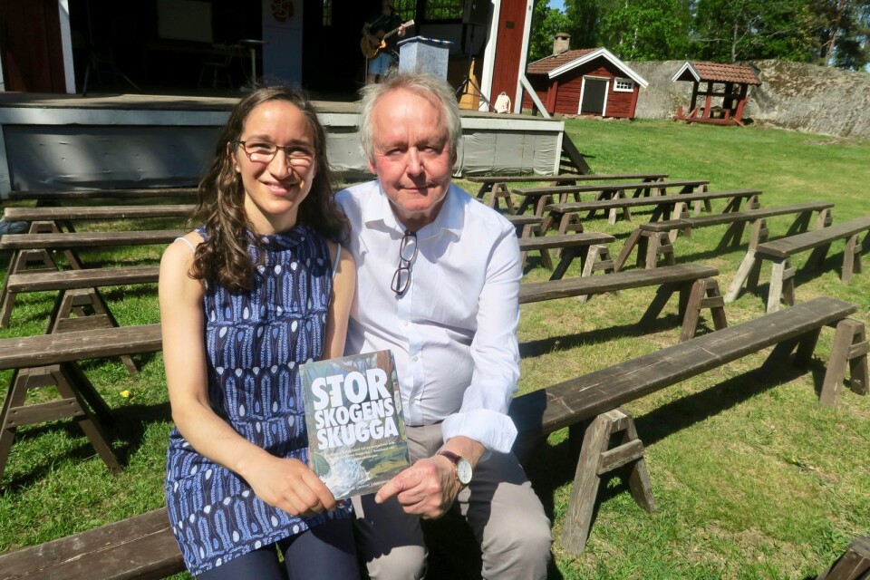 Tack vare initiativ från Laila Naraghi kunde Rune Johanssons bok om sin far Gunnar James Johansson lanseras i Målilla hembygdspark.