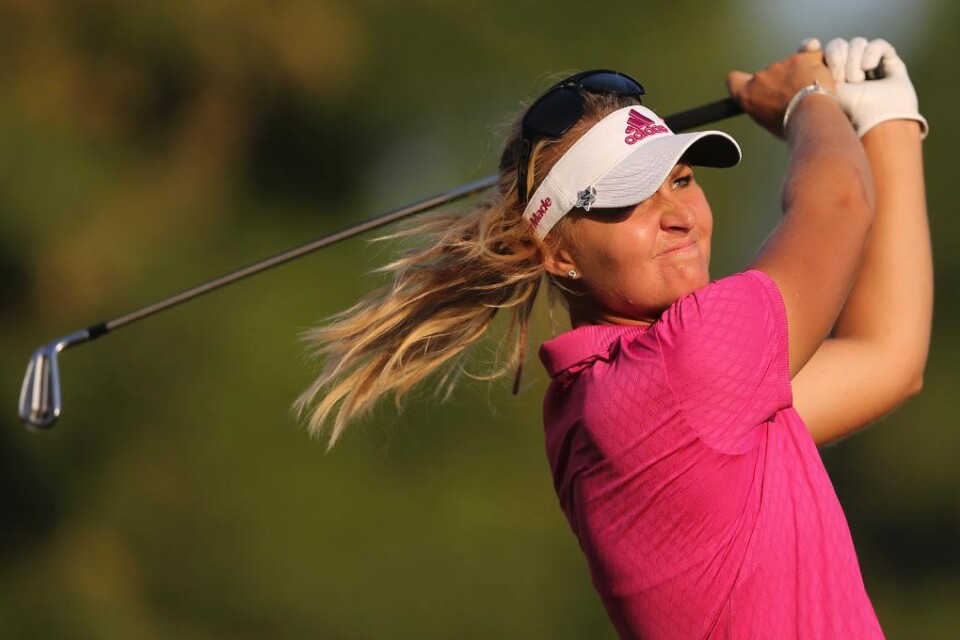 Svenska Anna Nordqvist fortsätter att spela bra i Mission Hills, årets första majortävling i golf. Efter tre rundor ligger hon på delad niondeplats, fyra under par. Hon är sex slag efter sydkoreanskan Sei Young Kim, som är i ensam ledning inför sista ru