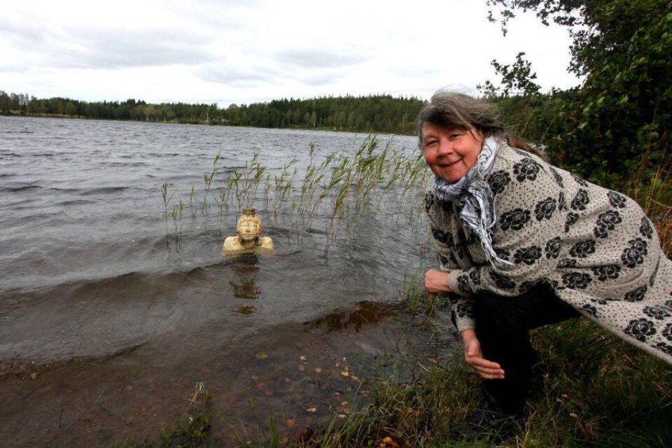 Inger Jönssons fontänskulptur tål att stå i sjön.