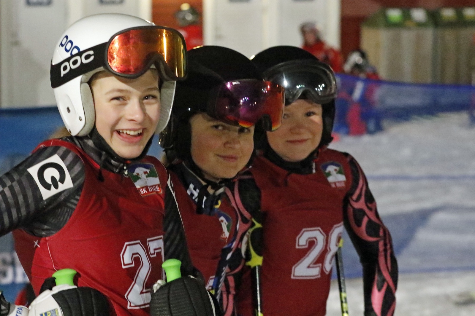 Ellie Johansson, 12, Saga Sternfeldt, 13, (Boge SLK) och Ester Nyström, 13, (Mullsjö Alpina SK) tog hand om pallplatserna i klassen D 13-14 år.