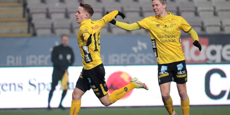 Jacob Ondrejka jublar över sitt 2–1-mål i lördagens allsvenska match på Behrn Arena i Örebro.