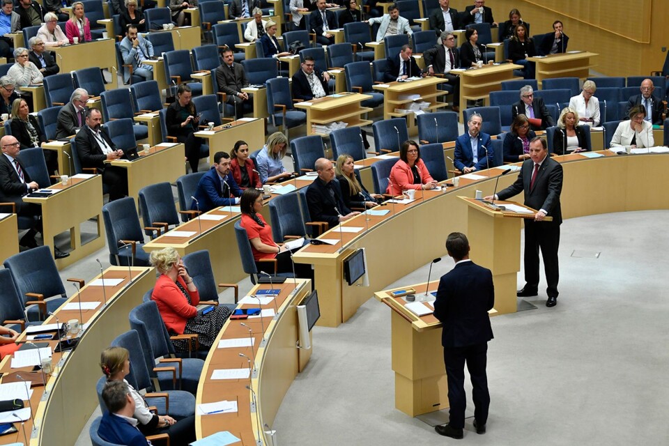 Statsminister Stefan Löfven i debatt med Moderaternas Ulf Kristersson under riksdagens partiledardebatt inför EU-valet.