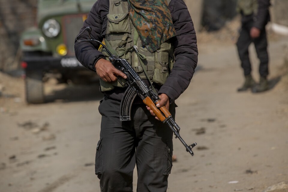 Indiska soldater i samband med en eldstrid i Kashmir i förra veckan.