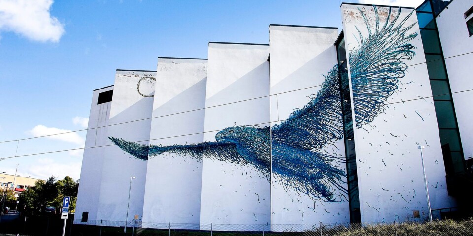 Konstverket av Daleast togs bort på grund av renovering under 2020. I år ska väggen målas om igen, av samma konstnär.