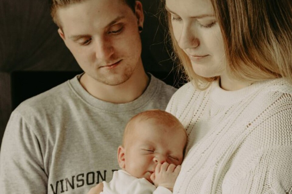 Elin Jonsson och Simon Bergström, Nybro, fick den 16 november en son som heter Malte. Vikt 3988 g, längd 53 cm.