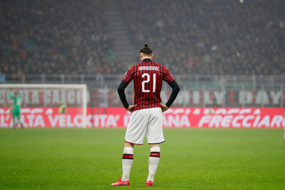 AC Milan's Zlatan Ibrahimovic får vänta med att spela match igen.
