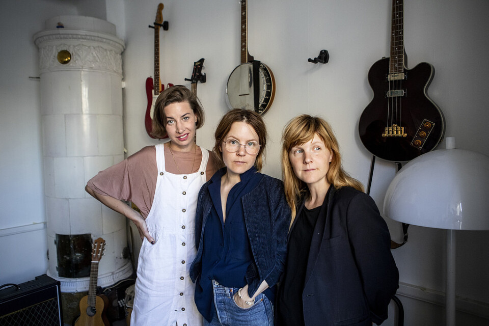 Författarna och illustratörerna Emma och Lisen Adbåge samarbetar med musikern Britta Persson. En bok och ett musikalbum ges ut den 16 augusti.