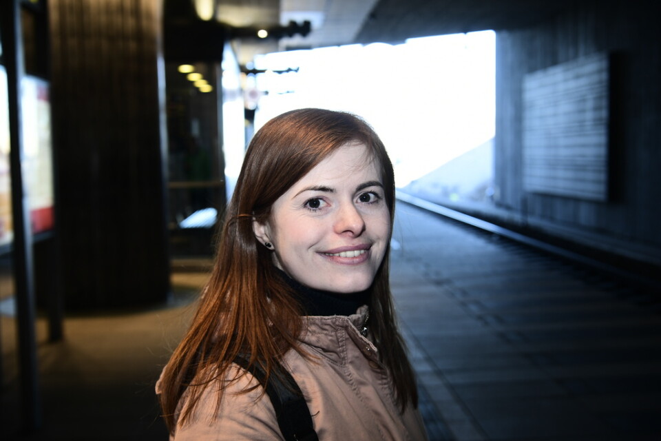 Nadja Petersen tar Öresundtåget vid Hyllie station. Hon bor själv i Köpenhamn men har sin pojkvän i Malmö och nu vet hon inte hur ofta de kommer att kunna ses.