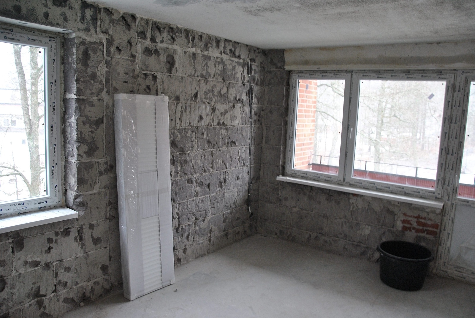 Inte mycket mer än betongstommen återstod efter rivningsarbetet. Huset innehåller tvåor, treor och fyror, jämnt fördelat.                Foto: Magnus Wahlström