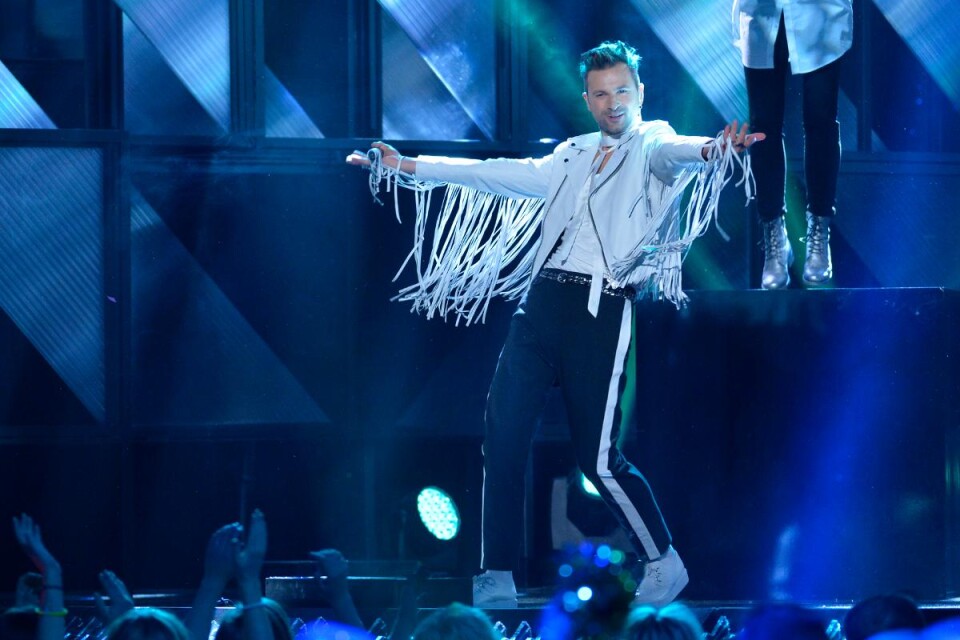 Förra året var Ola Salo programledare i Melodifestivalens andra chans tillsammans med Peter Jöback. Nu tävlar han i Malmö på lördag som låtskrivare. Foto: Marcus Ericsson/TT