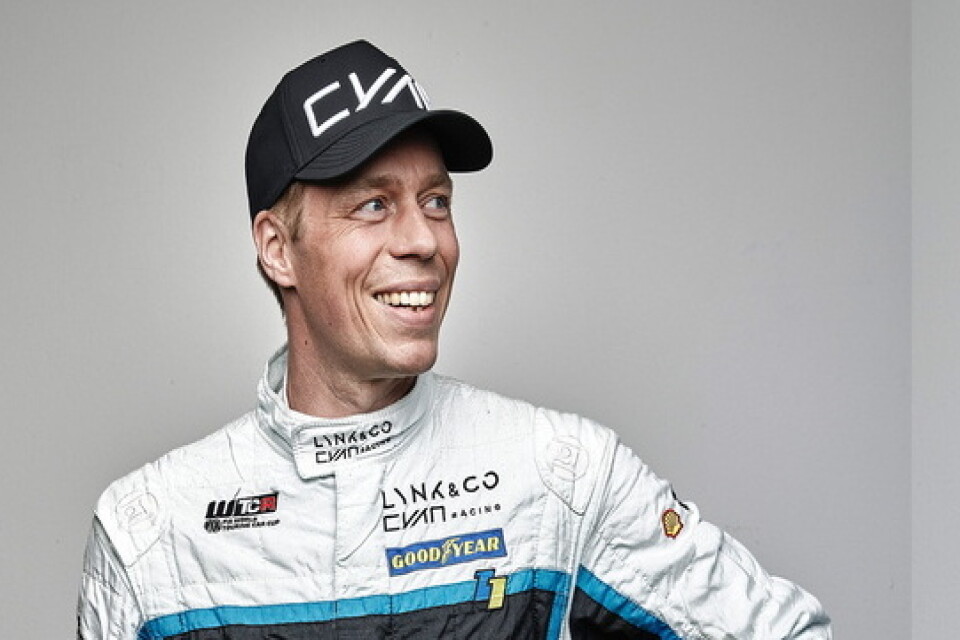 Den svenska racingföraren Thed Björk kör för Cyan Racing även 2022. Han blir en av teamets förare i WTCR.