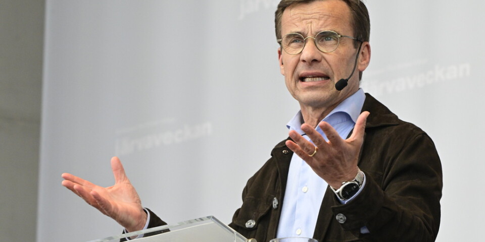 Moderaternas partiledare Ulf Kristersson på plats under Järvaveckan.