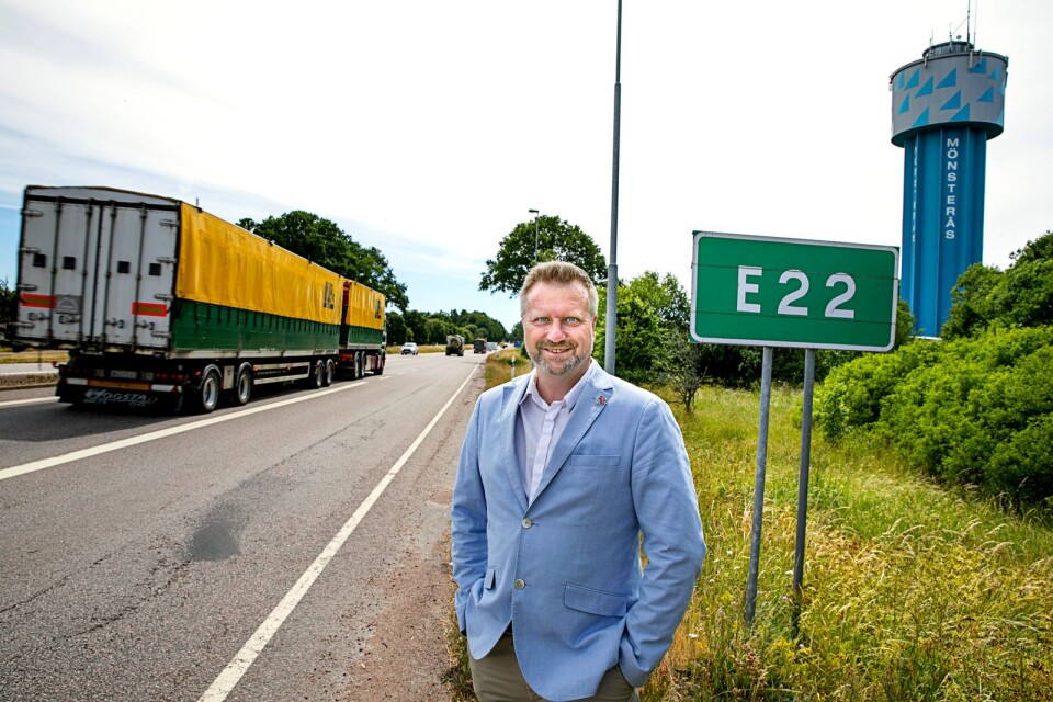 Förhandlingarna kring E22 förbi Mönsterås strandade förra året men nya diskussioner är i gång mellan kommunen och Trafikverket. Anders Johansson tror att man ska hitta en lösning.