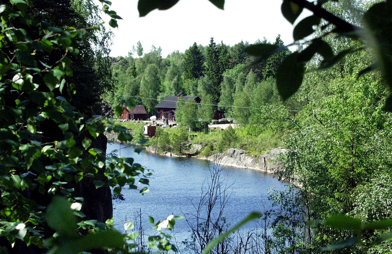 Svarta Bergen i Lönsboda är ett av alla turistmål som besökare och Osbybor kan åka till under sommaren. arkivbild