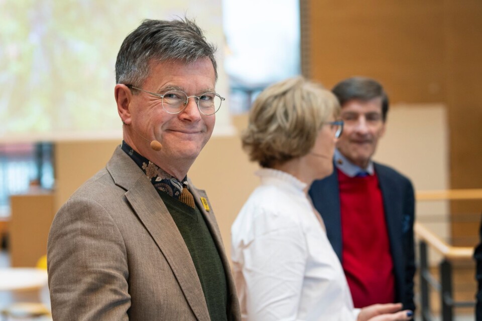 Peter Aronsson, rektor på Linnéuniversitetet, skriver att han ska växla upp samverkansarbetet med näringsliv, kommuner och regioner.