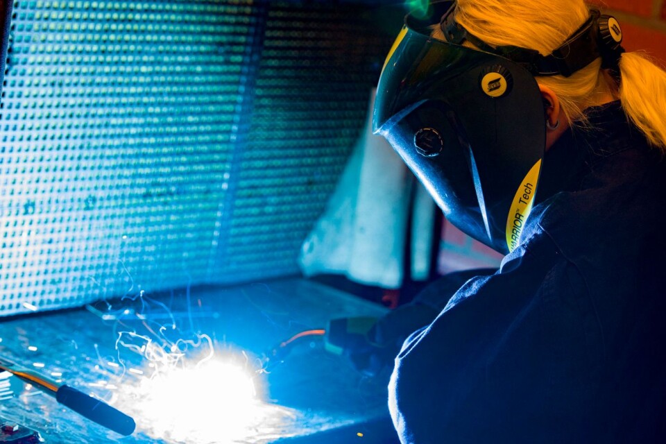 Linnea Norling and the other 21 girls who are starting in class 6 have had a go at welding at Jacobsskolan in Hässleholm.