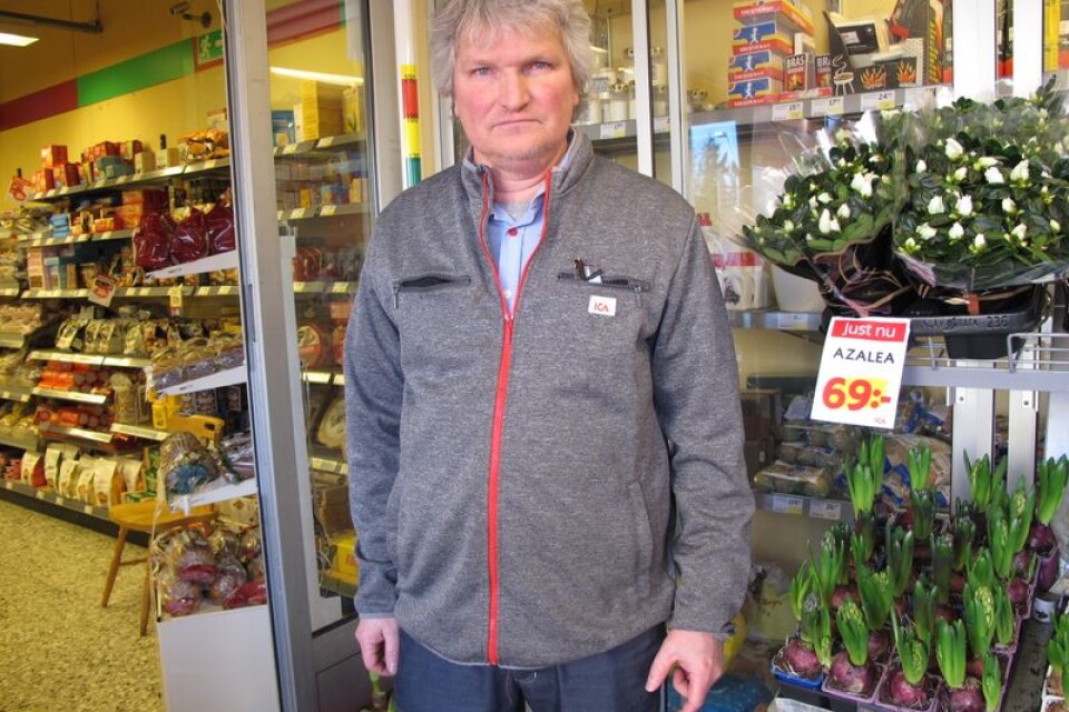 Butiksinnehavaren Peter Nilsson ska se över säkerheten efter det senaste inbrottet.