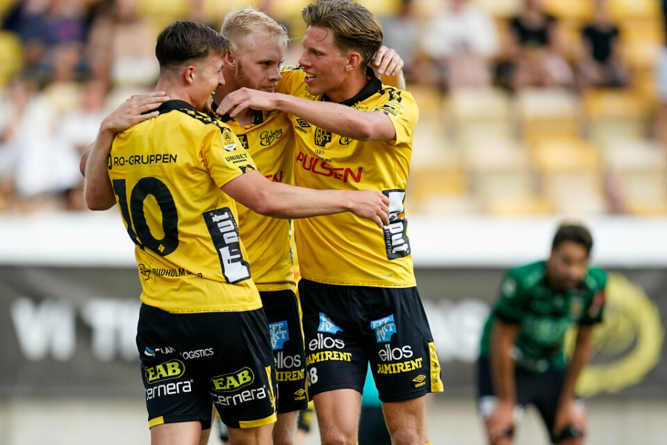 Elfsborgs Simon Olsson satte 2-1 under måndagens fotbollsmatch i allsvenskan mellan IF Elfsborg och Varberg Bois på Borås Arena.