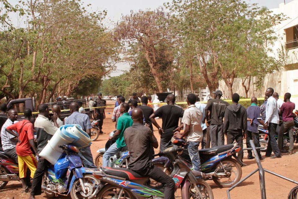 Oroligheter och strider i norra Mali har tvingat omkring 60 000 invånare att fly från sina hem den senaste månaden enligt FN:s beräkningar. Strider och attacker har intensifierats trots försök med fredssamtal mellan terroriserande grupper i norr och cen