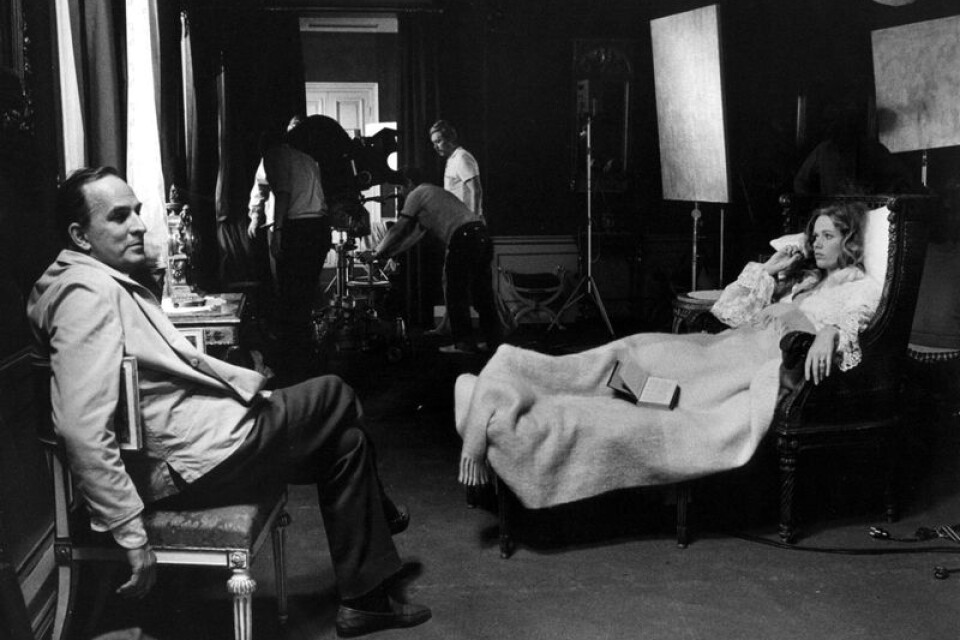 Ingmar Bergman och Liv Ullmann under inspelningen av en av hans mästerverk, filmen ”Viskningar och rop” år 1972.
