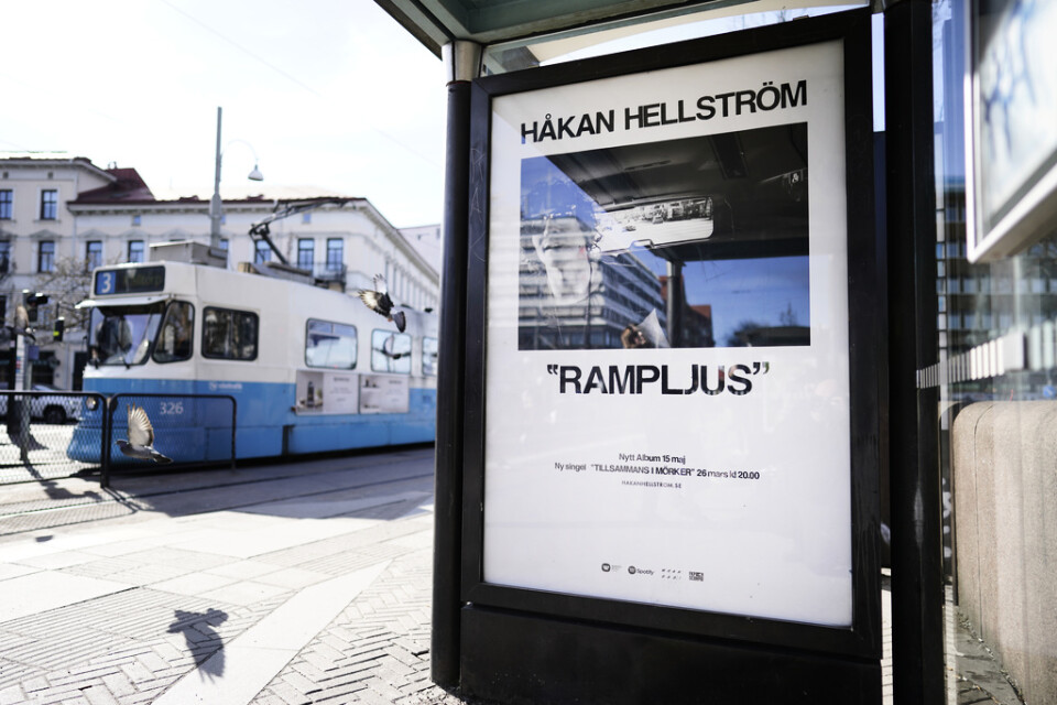 Håkan Hellström – ett marknadsföringsgeni? I hemstaden Göteborg dök affischtavlor med reklam för artistens nya album upp redan i slutet av mars. Arkivbild.