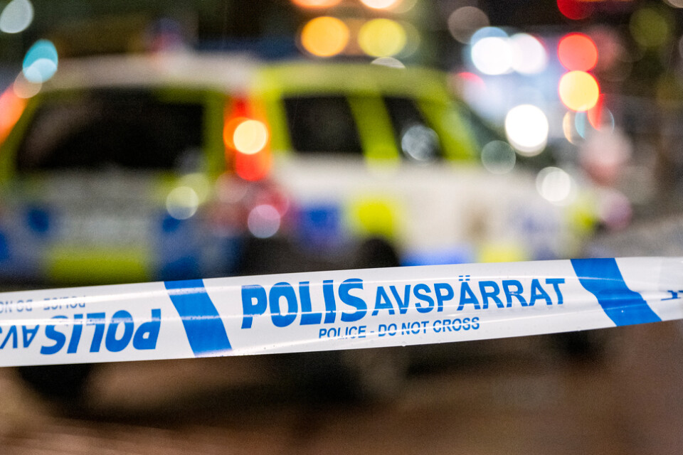 Polisen slog till på fem olika adresser i södar Stockholm under torsdagsmorgonen. Arkivbild.