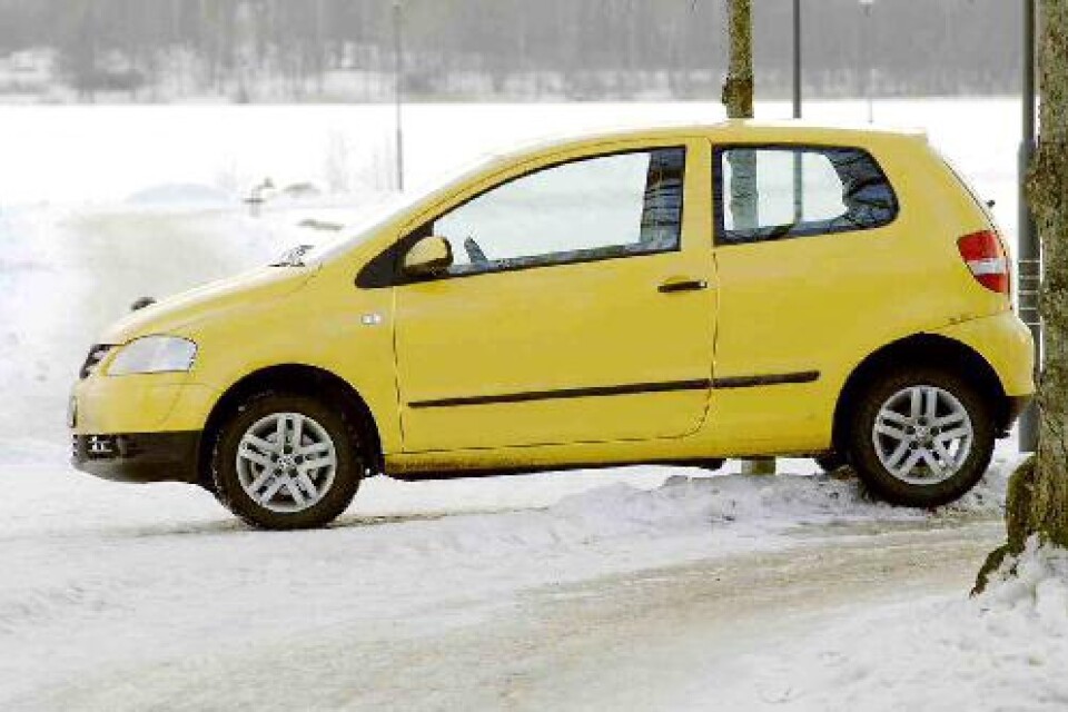 Mindre än Polo. Till och med VW:s minsting är en tredörrarsbil med en liten trecylindrig motor.Foto: Lars-Göran Rydqvist