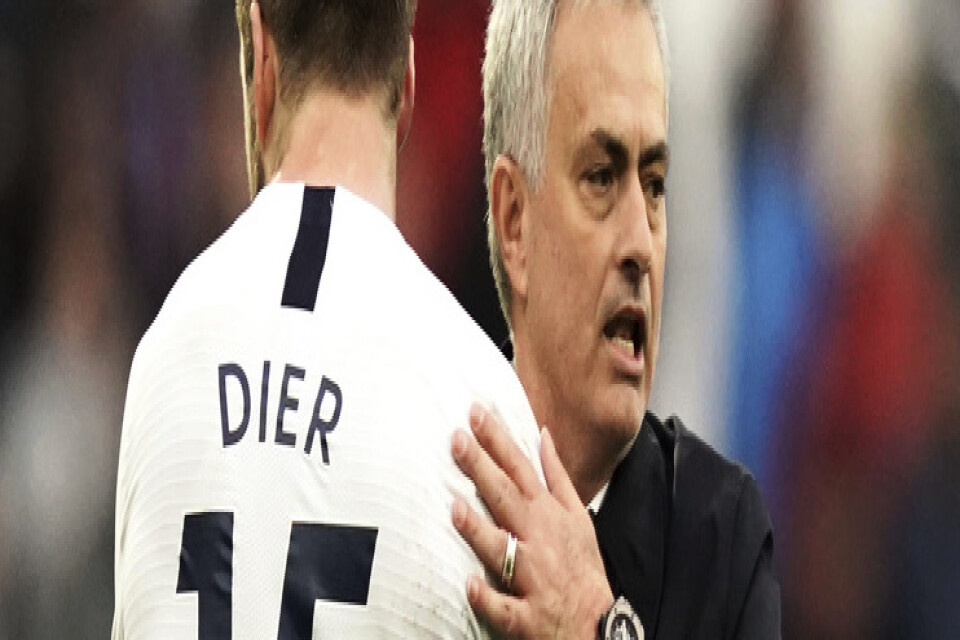 José Mourinho kramar om Eric Dier. Arkivbild.