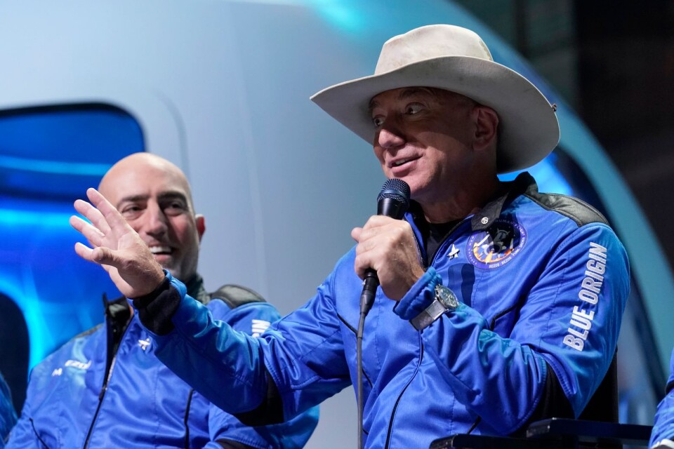 Jeff Bezos resa ut i rymden är mer än en egotripp.