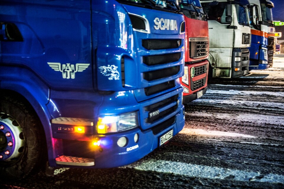 Diesel för 16 000 kronor stals natten mot torsdag från en lastbil som stod parkerad vid Rasta i Strängsered. Arkivbild.
