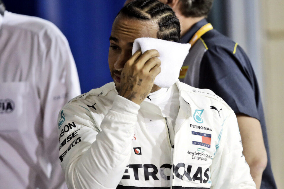 Mercedes brittiske stjärnförare Lewis Hamilton vann både Bahrains grand prix och formel 1-VM förra året. Arkivbild.