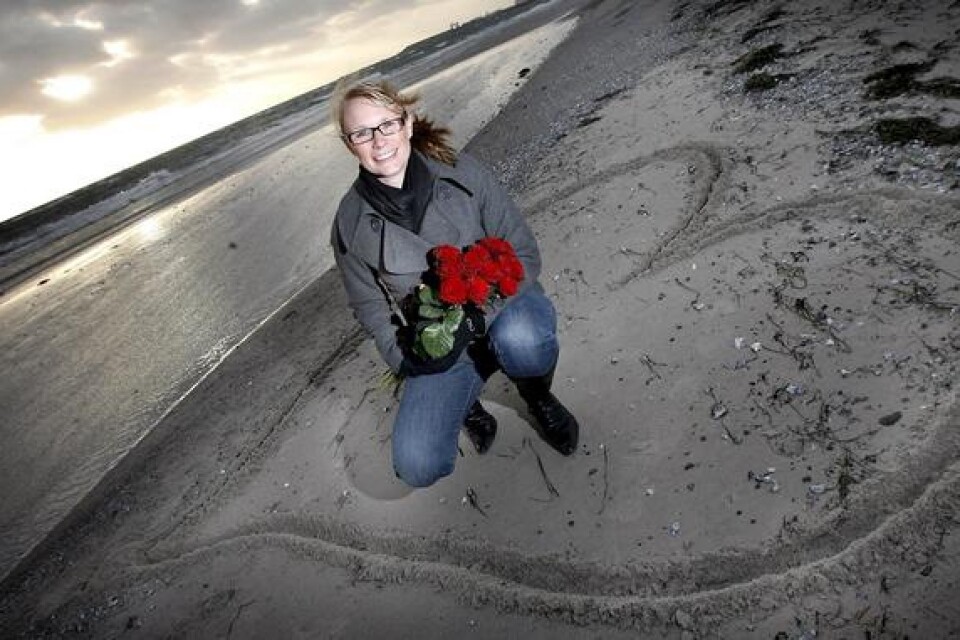 "Vill du gifta dig med mig Dennis?" I några månader har Mia Mårtensson planerat att fria på skottdagen men att göra det via TA var mer eller mindre stunden ingivelse.BILD: TOMAS NYBERG