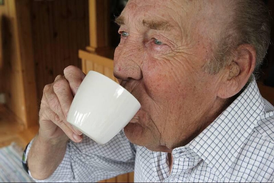 Walter Ericssons kaffe hör till de exklusivare sorterna. När kafferosteriet han jobbat på i 35 år ville att han skulle börja köpa billigare bönor, sa han upp sig och började sälja sitt eget kaffe.