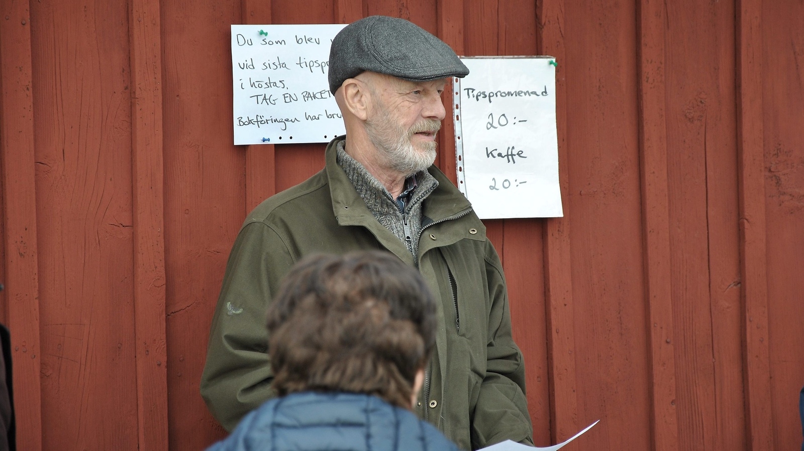 Lars-Åke Ljungdahl levererar de rätta svaren. Foto: Magnus Wahlström