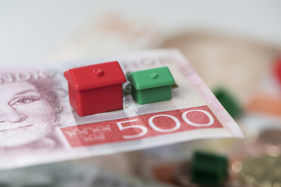 Den dåligt fungerande bostadsmarknaden blåser upp riskerna med hög skuldsättning bland hushåll och bör åtgärdas med reformer inom bostads- och skattepolitiken, enligt Riksbanken. Arkivbild.