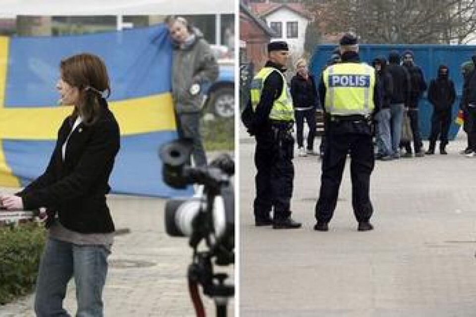 Både sympatisörer och motdemonstranter kom till Vellinge på lördagen. Det gjorde också ett stort antal poliser. Bilder: Claes Nyberg