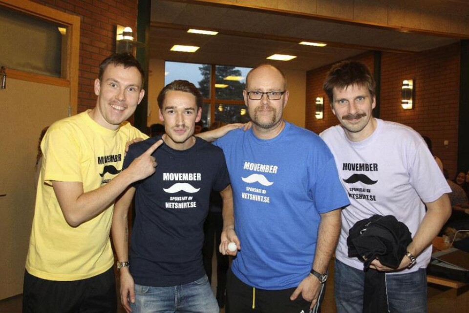 Gymnasielärarna har odlat mustasch för att uppmärksamma manssjukdomar. Från vänster: Mikael Karlsson, Johan Einarsson, Lars Ekros och Tobias Carlsson.