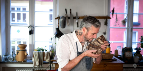Bagaren Sébastien Boudet vill att vi bakar med sädesslag som gynnar fjärilar och bin – och som han tycker ger bättre bröd.