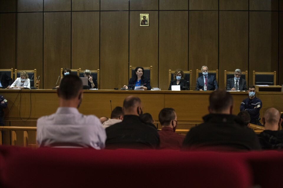 Processen är oerhört uppmärksammad i Grekland. Bild från en rättegångsdag tidigare i oktober.