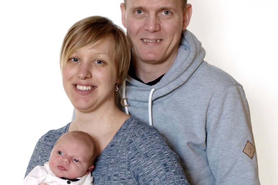 Karin Karlberg och Dan Mogensen, Fältvägen 40, Kalmar, fick den 23 mars en son som heter Whilmer. Vikt 3 802 g, längd 51 cm.