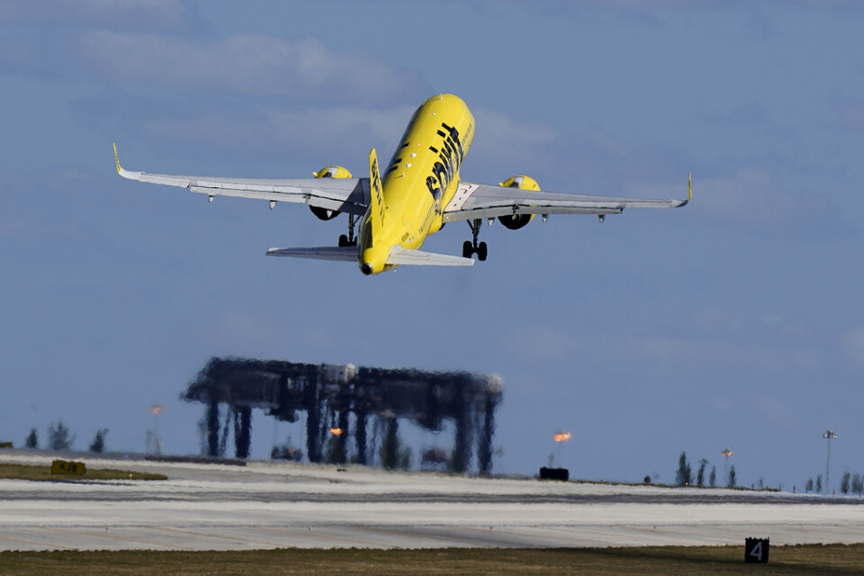 Ett flygplan tillhörande Spirit Airlines lyfter från flygplatsen i Fort Lauderdale. Arkivbild.
