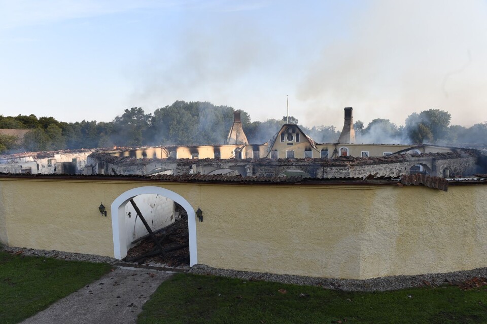 Södra Björstorps gård brann ner i natt.