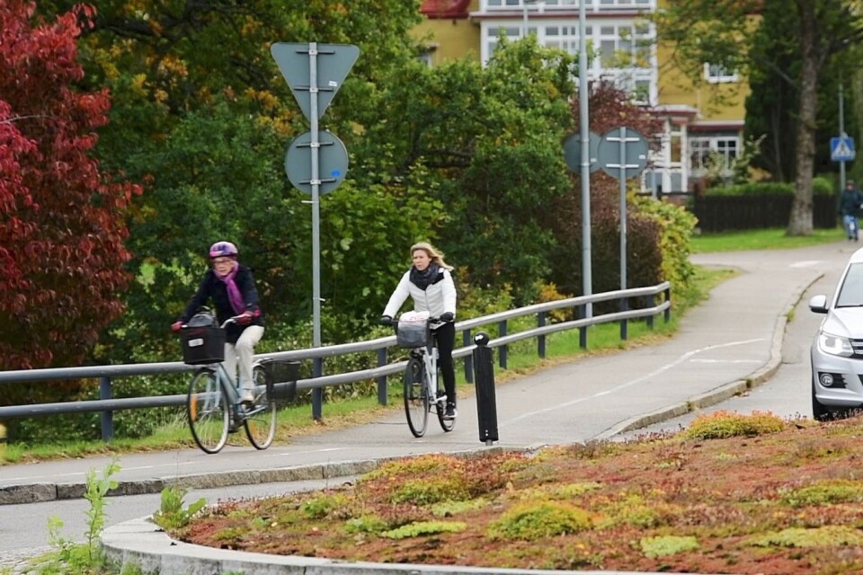Om fler cyklar blir gatumiljön fridfullare och luftkvaliteten bättre, påpekar insändarskribenterna.