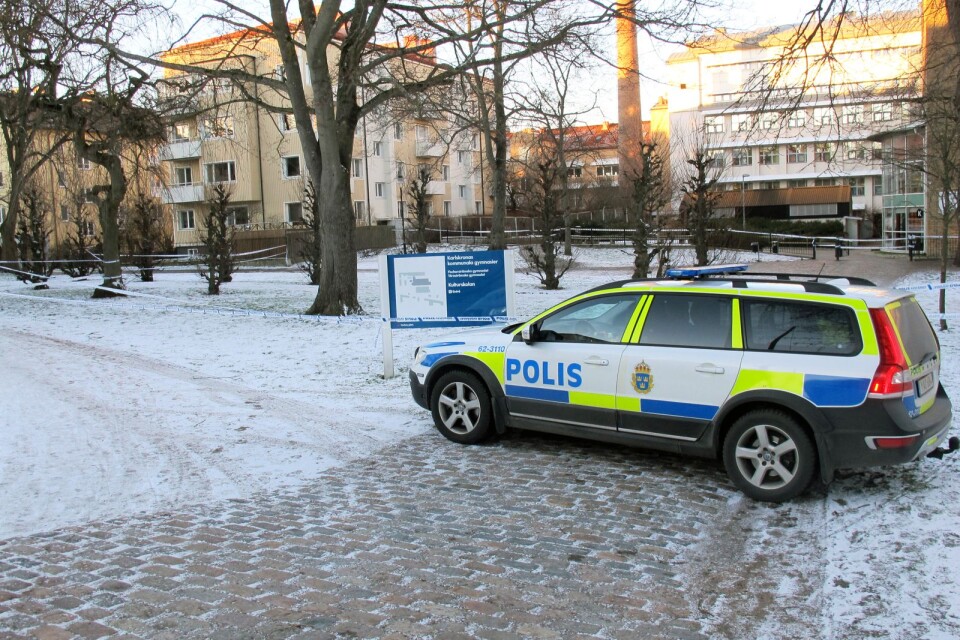 Parken intill Törnströmska spärrades av under fredagseftermiddagen – där sedan kriminaltekniker beställdes till platsen.